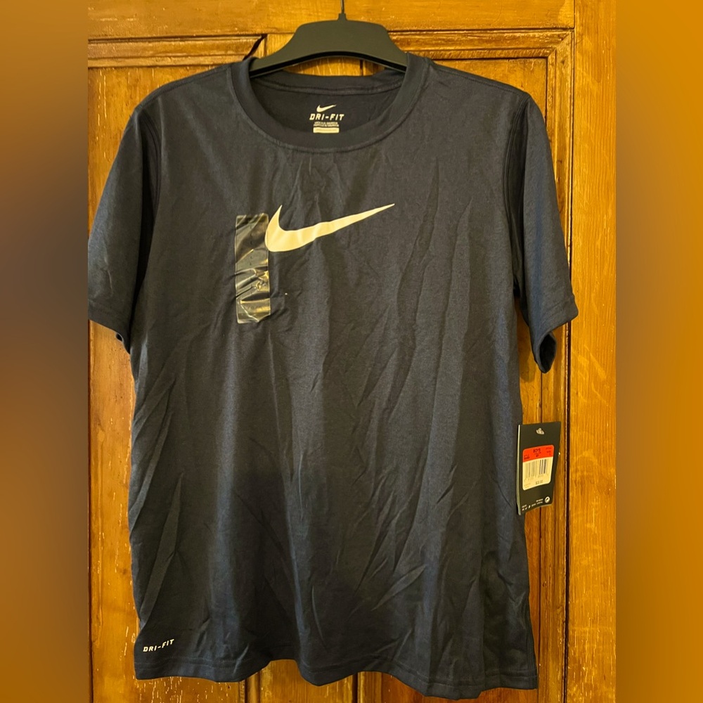 Nike dry fit tee youth NEW WITH TAGS